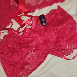 Red lingerie set